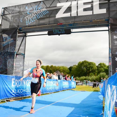 30.08.2026 - Elbe Triathlon Hamburg LAZAROV Photography http://msf.ph/oto/10089429 30.08.2026 12:40:04 Ziel 1677 meine-sportfotos.de