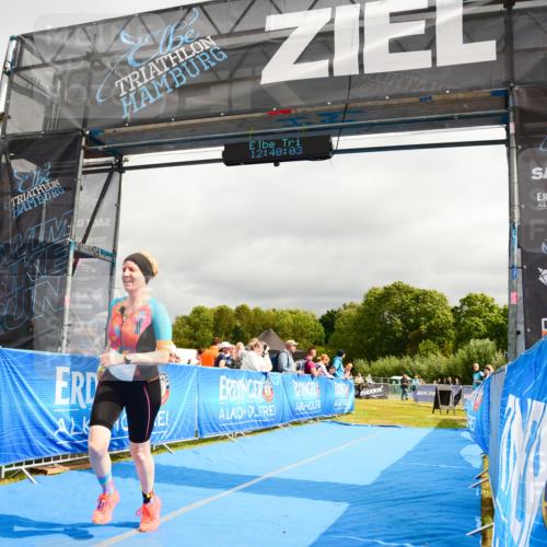 30.08.2026 - Elbe Triathlon Hamburg LAZAROV Photography http://msf.ph/oto/10089431 30.08.2026 12:40:04 Ziel 1677 meine-sportfotos.de