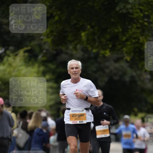 30.08.2026 - Blankeneser Heldenlauf Patografie http://msf.ph/oto/10089432 30.08.2026 11:52:26 Ziel 2529, 2627, 2709 meine-sportfotos.de