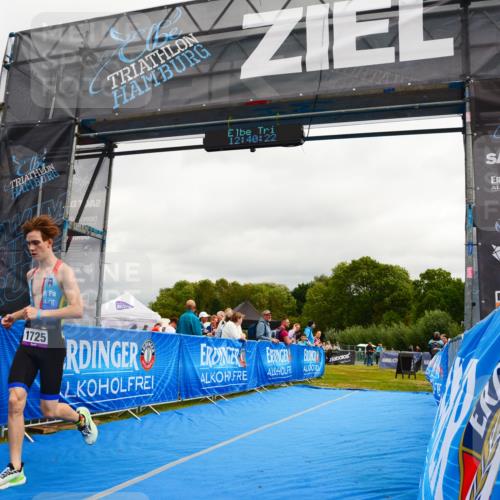 30.08.2026 - Elbe Triathlon Hamburg LAZAROV Photography http://msf.ph/oto/10089442 30.08.2026 12:40:23 Ziel 1725 meine-sportfotos.de