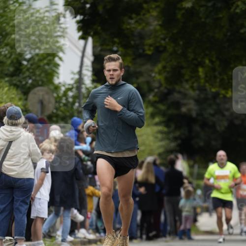 30.08.2026 - Blankeneser Heldenlauf Patografie http://msf.ph/oto/10089475 30.08.2026 11:52:46 Ziel 2016, 2635, 2911, 4456 meine-sportfotos.de