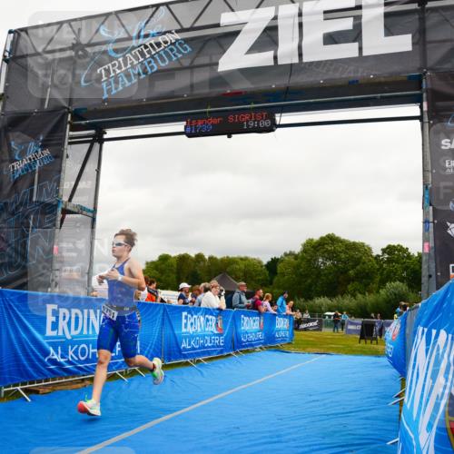 30.08.2026 - Elbe Triathlon Hamburg LAZAROV Photography http://msf.ph/oto/10089476 30.08.2026 12:40:49 Ziel 1751 meine-sportfotos.de