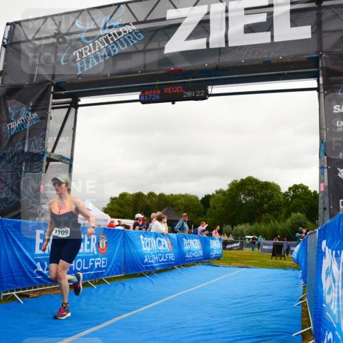 30.08.2026 - Elbe Triathlon Hamburg LAZAROV Photography http://msf.ph/oto/10089513 30.08.2026 12:41:35 Ziel 1709 meine-sportfotos.de