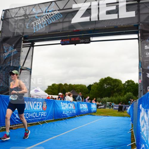 30.08.2026 - Elbe Triathlon Hamburg LAZAROV Photography http://msf.ph/oto/10089515 30.08.2026 12:41:35 Ziel 1709 meine-sportfotos.de
