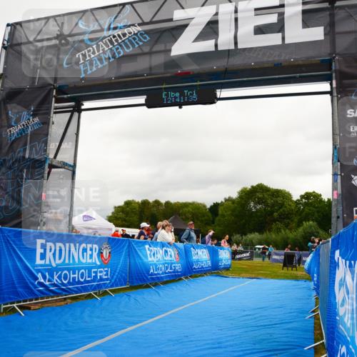 30.08.2026 - Elbe Triathlon Hamburg LAZAROV Photography http://msf.ph/oto/10089521 30.08.2026 12:41:35 Ziel 1709 meine-sportfotos.de