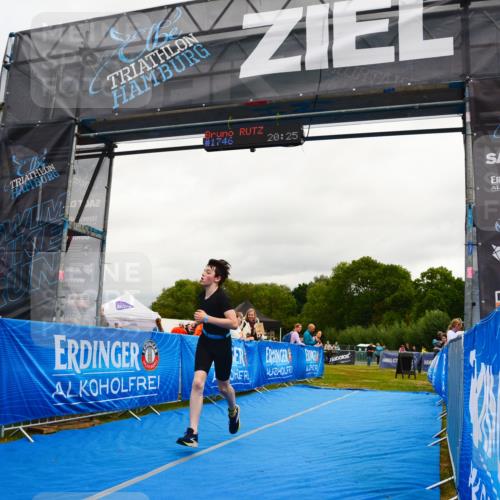 30.08.2026 - Elbe Triathlon Hamburg LAZAROV Photography http://msf.ph/oto/10089535 30.08.2026 12:42:16 Ziel 1727 meine-sportfotos.de