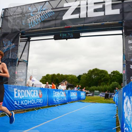 30.08.2026 - Elbe Triathlon Hamburg LAZAROV Photography http://msf.ph/oto/10089563 30.08.2026 12:43:50 Ziel 1742 meine-sportfotos.de