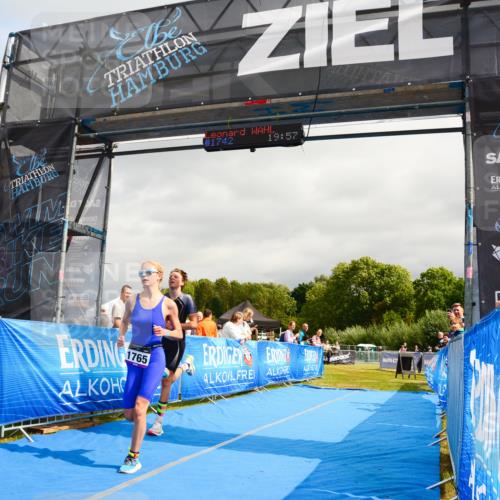 30.08.2026 - Elbe Triathlon Hamburg LAZAROV Photography http://msf.ph/oto/10089649 30.08.2026 12:44:13 Ziel 1747, 1765 meine-sportfotos.de