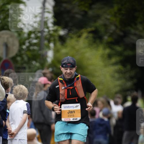 30.08.2026 - Blankeneser Heldenlauf Patografie http://msf.ph/oto/10089650 30.08.2026 11:54:23 Ziel 2315, 2327, 2373, 2909 meine-sportfotos.de