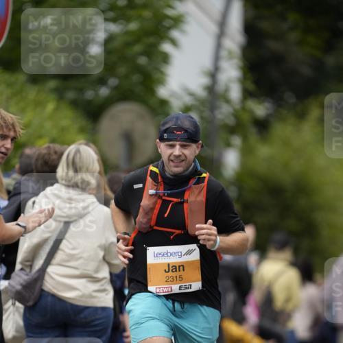 30.08.2026 - Blankeneser Heldenlauf Patografie http://msf.ph/oto/10089655 30.08.2026 11:54:25 Ziel 2315, 2327, 2373, 2909 meine-sportfotos.de