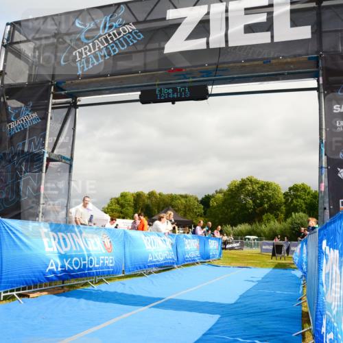 30.08.2026 - Elbe Triathlon Hamburg LAZAROV Photography http://msf.ph/oto/10089658 30.08.2026 12:44:14 Ziel 1747, 1765 meine-sportfotos.de