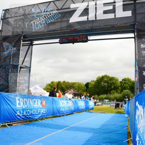 30.08.2026 - Elbe Triathlon Hamburg LAZAROV Photography http://msf.ph/oto/10089668 30.08.2026 12:44:35 Ziel  meine-sportfotos.de