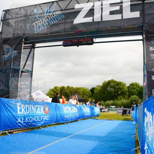 30.08.2026 - Elbe Triathlon Hamburg LAZAROV Photography http://msf.ph/oto/10089670 30.08.2026 12:44:36 Ziel  meine-sportfotos.de