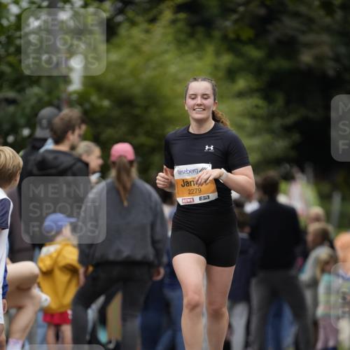 30.08.2026 - Blankeneser Heldenlauf Patografie http://msf.ph/oto/10089677 30.08.2026 11:54:39 Ziel 2701, 2825, 4030 meine-sportfotos.de