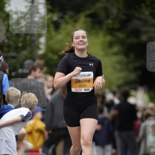 30.08.2026 - Blankeneser Heldenlauf Patografie http://msf.ph/oto/10089681 30.08.2026 11:54:41 Ziel 2279, 2701, 2825 meine-sportfotos.de