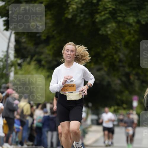 30.08.2026 - Blankeneser Heldenlauf Patografie http://msf.ph/oto/10089735 30.08.2026 11:55:19 Ziel 2350, 2401, 2649, 2864 meine-sportfotos.de
