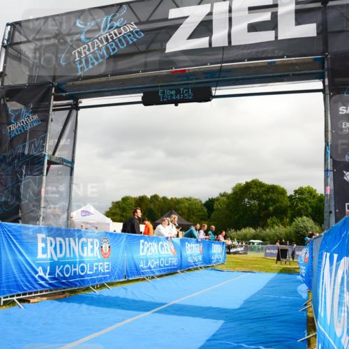30.08.2026 - Elbe Triathlon Hamburg LAZAROV Photography http://msf.ph/oto/10089738 30.08.2026 12:44:53 Ziel  meine-sportfotos.de