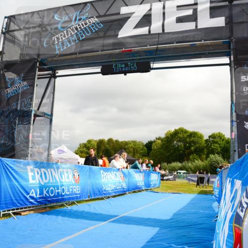 30.08.2026 - Elbe Triathlon Hamburg LAZAROV Photography http://msf.ph/oto/10089754 30.08.2026 12:44:54 Ziel  meine-sportfotos.de