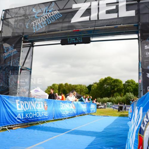 30.08.2026 - Elbe Triathlon Hamburg LAZAROV Photography http://msf.ph/oto/10089758 30.08.2026 12:44:55 Ziel  meine-sportfotos.de