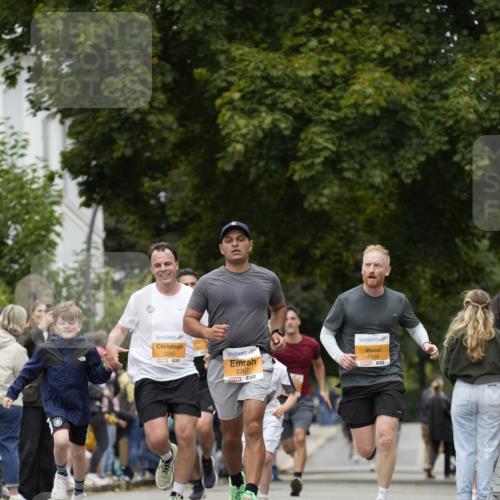 30.08.2026 - Blankeneser Heldenlauf Patografie http://msf.ph/oto/10089763 30.08.2026 11:55:39 Ziel 2245, 2387, 2391, 2678, 2939 meine-sportfotos.de