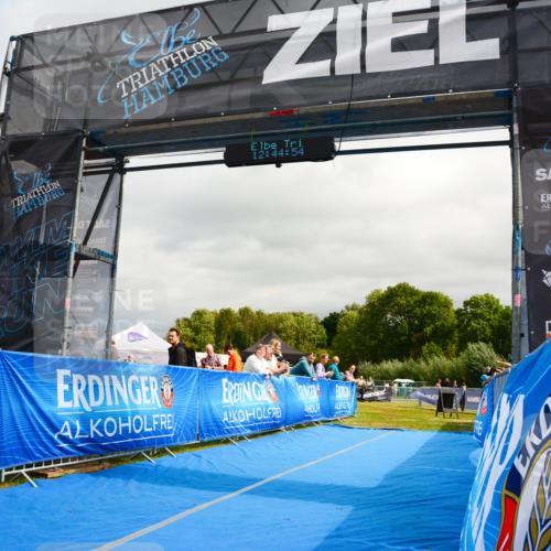 30.08.2026 - Elbe Triathlon Hamburg LAZAROV Photography http://msf.ph/oto/10089764 30.08.2026 12:44:55 Ziel  meine-sportfotos.de