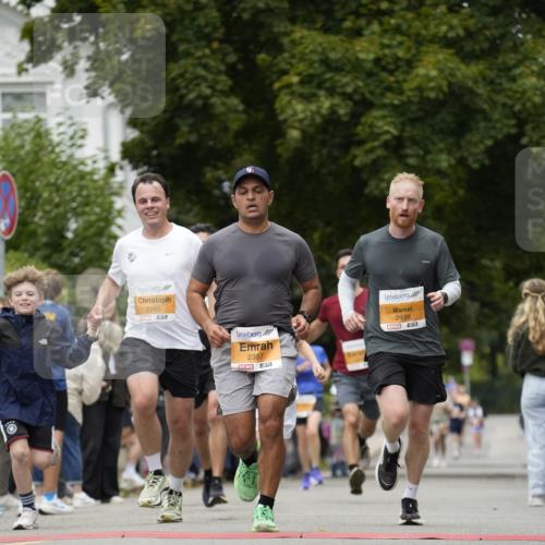 30.08.2026 - Blankeneser Heldenlauf Patografie http://msf.ph/oto/10089768 30.08.2026 11:55:41 Ziel 2245, 2387, 2391, 2678, 2939 meine-sportfotos.de