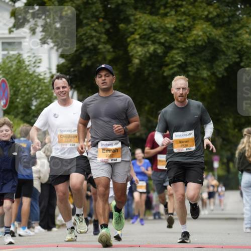 30.08.2026 - Blankeneser Heldenlauf Patografie http://msf.ph/oto/10089769 30.08.2026 11:55:41 Ziel 2245, 2387, 2391, 2678, 2939 meine-sportfotos.de