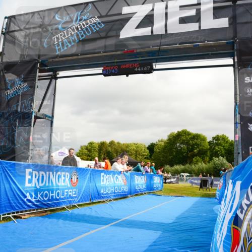 30.08.2026 - Elbe Triathlon Hamburg LAZAROV Photography http://msf.ph/oto/10089778 30.08.2026 12:44:56 Ziel  meine-sportfotos.de