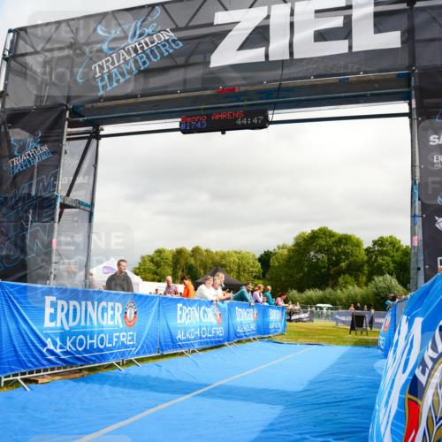30.08.2026 - Elbe Triathlon Hamburg LAZAROV Photography http://msf.ph/oto/10089780 30.08.2026 12:44:56 Ziel  meine-sportfotos.de