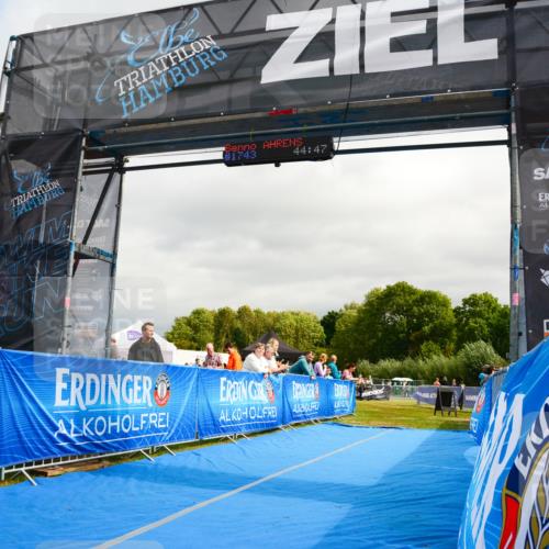 30.08.2026 - Elbe Triathlon Hamburg LAZAROV Photography http://msf.ph/oto/10089782 30.08.2026 12:44:56 Ziel  meine-sportfotos.de