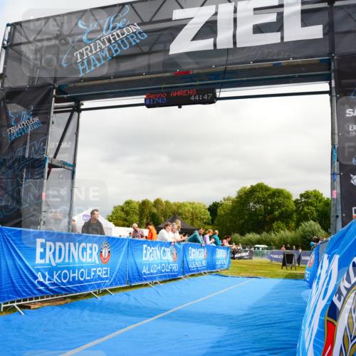 30.08.2026 - Elbe Triathlon Hamburg LAZAROV Photography http://msf.ph/oto/10089786 30.08.2026 12:44:57 Ziel  meine-sportfotos.de