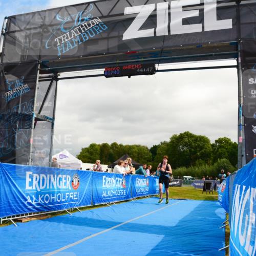 30.08.2026 - Elbe Triathlon Hamburg LAZAROV Photography http://msf.ph/oto/10089788 30.08.2026 12:45:18 Ziel 1733 meine-sportfotos.de