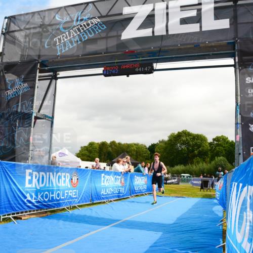 30.08.2026 - Elbe Triathlon Hamburg LAZAROV Photography http://msf.ph/oto/10089791 30.08.2026 12:45:18 Ziel 1733 meine-sportfotos.de