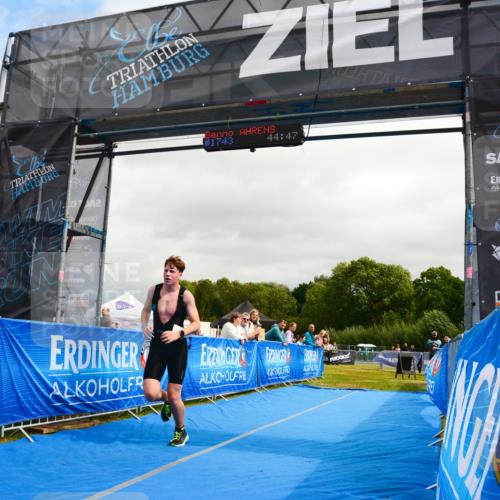 30.08.2026 - Elbe Triathlon Hamburg LAZAROV Photography http://msf.ph/oto/10089800 30.08.2026 12:45:20 Ziel 1733 meine-sportfotos.de