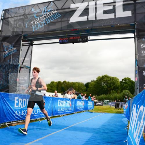 30.08.2026 - Elbe Triathlon Hamburg LAZAROV Photography http://msf.ph/oto/10089802 30.08.2026 12:45:20 Ziel 1733 meine-sportfotos.de