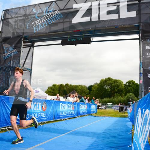 30.08.2026 - Elbe Triathlon Hamburg LAZAROV Photography http://msf.ph/oto/10089804 30.08.2026 12:45:20 Ziel 1733 meine-sportfotos.de