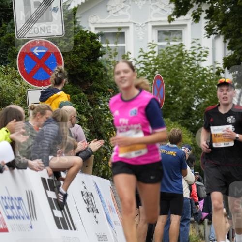 30.08.2026 - Blankeneser Heldenlauf Patografie http://msf.ph/oto/10089805 30.08.2026 11:56:16 Ziel 2182, 2262, 2263, 2322, 2392, 2407 meine-sportfotos.de