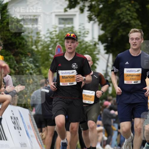 30.08.2026 - Blankeneser Heldenlauf Patografie http://msf.ph/oto/10089812 30.08.2026 11:56:17 Ziel 2182, 2262, 2263, 2322, 2392, 2407, 2473 meine-sportfotos.de