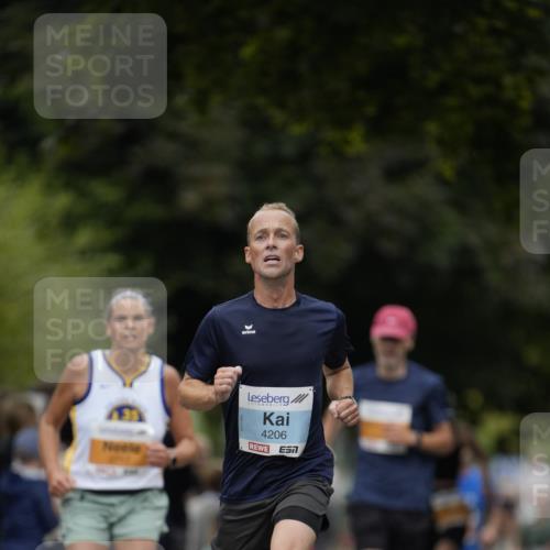 30.08.2026 - Blankeneser Heldenlauf Patografie http://msf.ph/oto/10089826 30.08.2026 11:56:25 Ziel 2182, 2262, 2263, 2322, 2473, 4206 meine-sportfotos.de