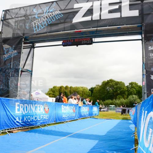 30.08.2026 - Elbe Triathlon Hamburg LAZAROV Photography http://msf.ph/oto/10089865 30.08.2026 12:46:06 Ziel  meine-sportfotos.de