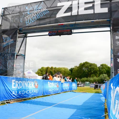 30.08.2026 - Elbe Triathlon Hamburg LAZAROV Photography http://msf.ph/oto/10089867 30.08.2026 12:46:07 Ziel  meine-sportfotos.de