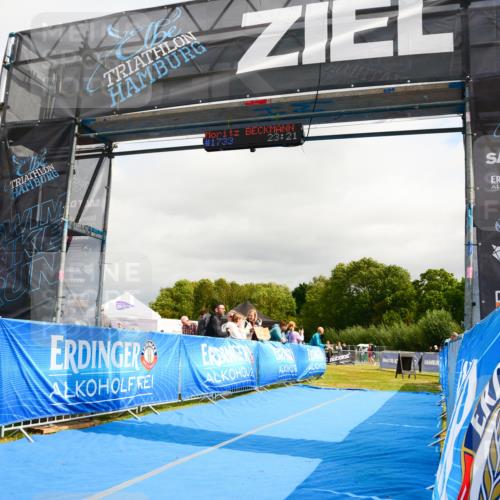 30.08.2026 - Elbe Triathlon Hamburg LAZAROV Photography http://msf.ph/oto/10089896 30.08.2026 12:46:22 Ziel 1748 meine-sportfotos.de