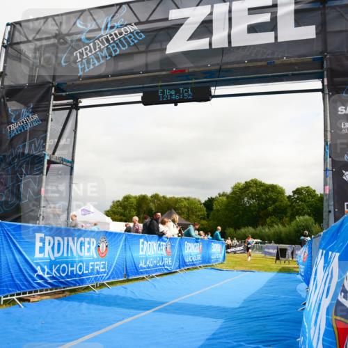 30.08.2026 - Elbe Triathlon Hamburg LAZAROV Photography http://msf.ph/oto/10089941 30.08.2026 12:46:53 Ziel 1732, 1738 meine-sportfotos.de