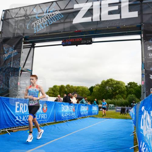 30.08.2026 - Elbe Triathlon Hamburg LAZAROV Photography http://msf.ph/oto/10089959 30.08.2026 12:46:59 Ziel 1684, 1732 meine-sportfotos.de