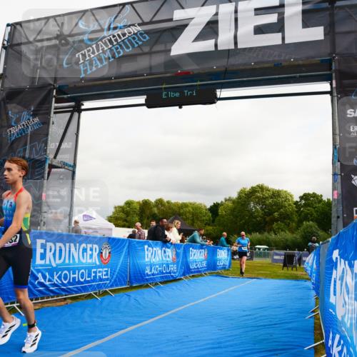 30.08.2026 - Elbe Triathlon Hamburg LAZAROV Photography http://msf.ph/oto/10089963 30.08.2026 12:47:00 Ziel 1684, 1732 meine-sportfotos.de