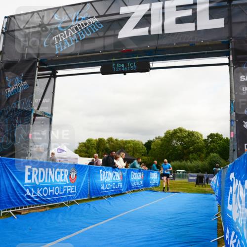 30.08.2026 - Elbe Triathlon Hamburg LAZAROV Photography http://msf.ph/oto/10089968 30.08.2026 12:47:00 Ziel 1684, 1732 meine-sportfotos.de