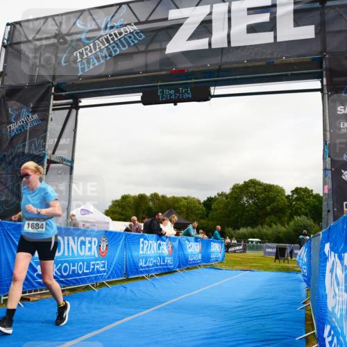 30.08.2026 - Elbe Triathlon Hamburg LAZAROV Photography http://msf.ph/oto/10089978 30.08.2026 12:47:05 Ziel 1684 meine-sportfotos.de