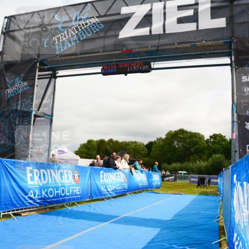 30.08.2026 - Elbe Triathlon Hamburg LAZAROV Photography http://msf.ph/oto/10089991 30.08.2026 12:47:16 Ziel  meine-sportfotos.de