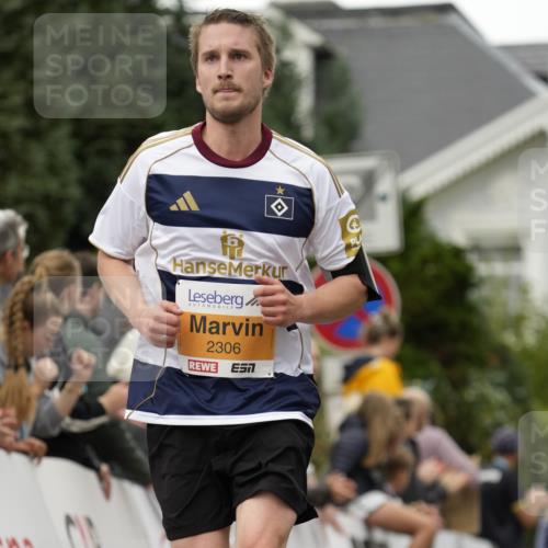 30.08.2026 - Blankeneser Heldenlauf Patografie http://msf.ph/oto/10089992 30.08.2026 11:58:16 Ziel 2298, 2306, 2633 meine-sportfotos.de