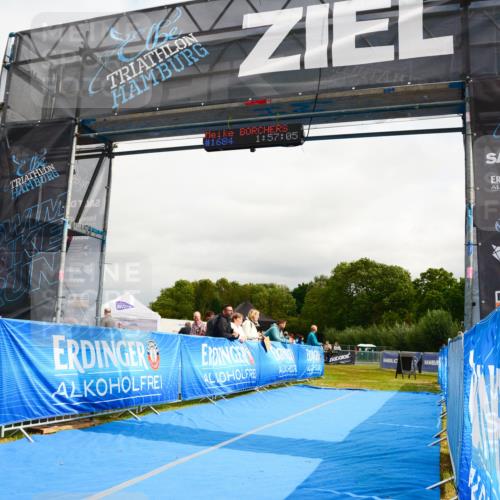 30.08.2026 - Elbe Triathlon Hamburg LAZAROV Photography http://msf.ph/oto/10089993 30.08.2026 12:47:16 Ziel  meine-sportfotos.de